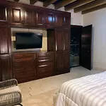 Macarena Guest House